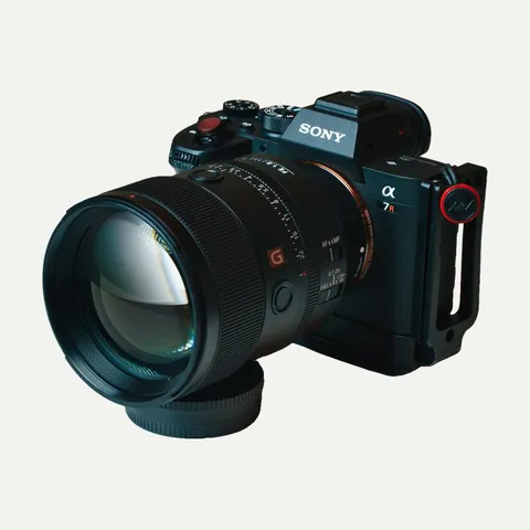 Sony FE 135mm f/1.8 GM