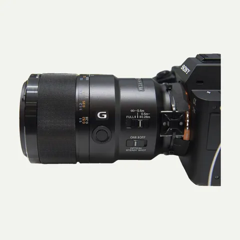 Sony FE 90mm f/2.8 Macro G